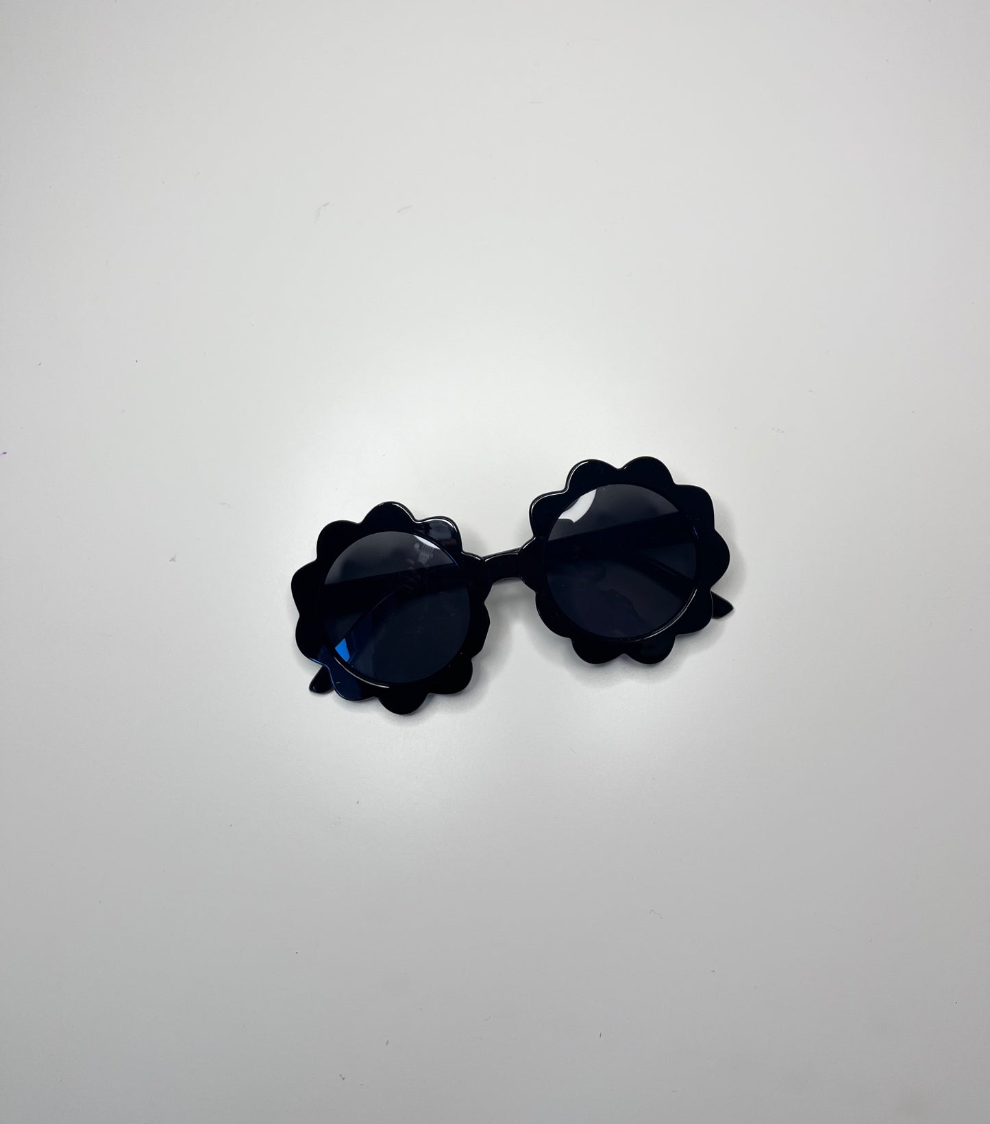 Black flower sunglasses